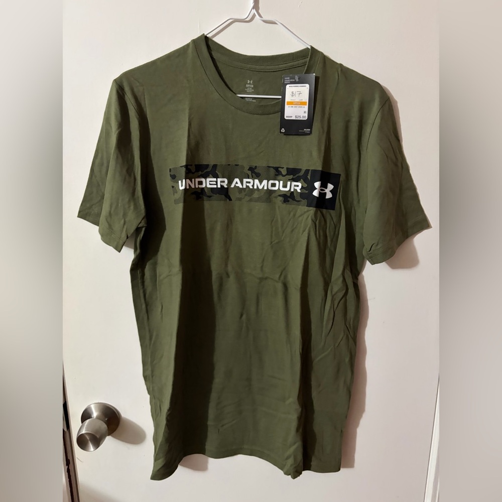 Men’s Small Under Armour Green Camo T-Shirt Tote11